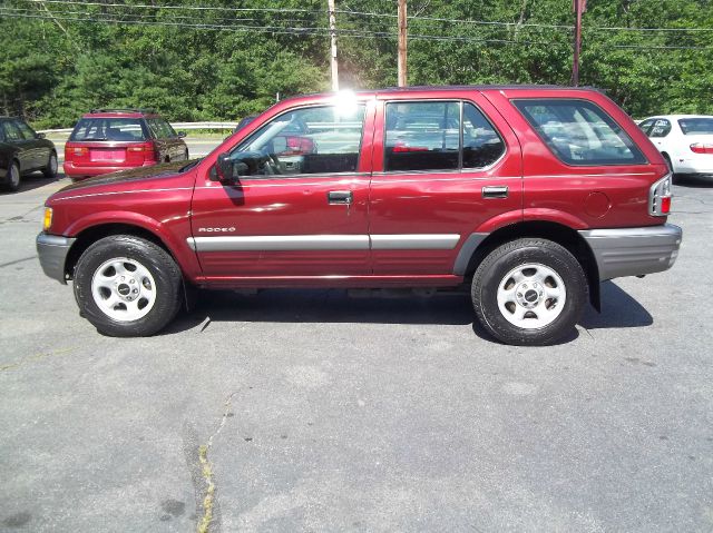 Isuzu Rodeo 2002 photo 2