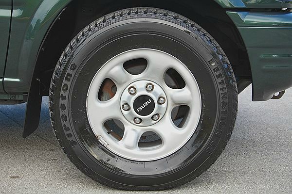 Isuzu Rodeo 2003 photo 13