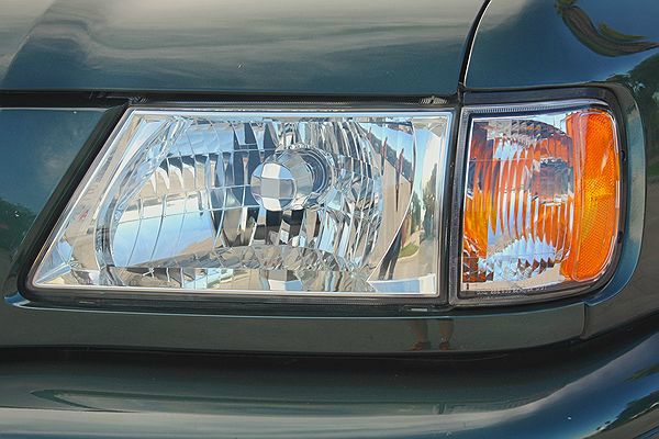 Isuzu Rodeo 2003 photo 22