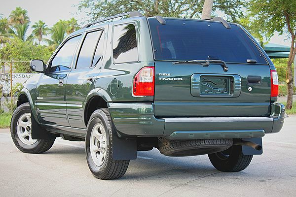 Isuzu Rodeo 2003 photo 26