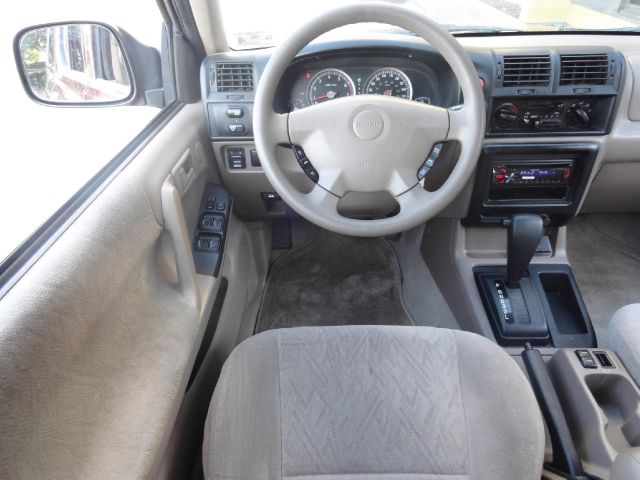 Isuzu Rodeo 2003 photo 14