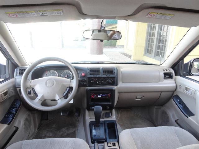 Isuzu Rodeo 2003 photo 2