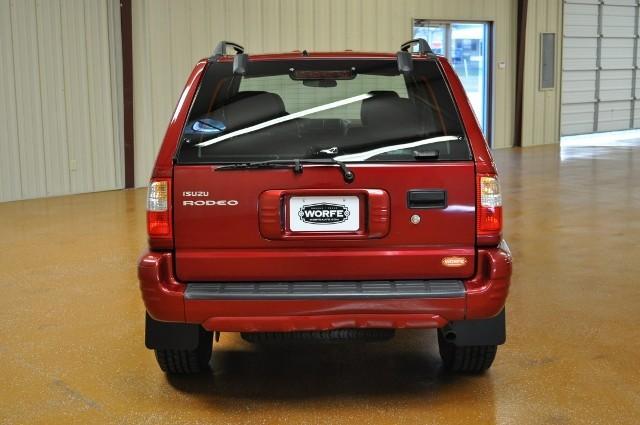 Isuzu Rodeo 2004 photo 1
