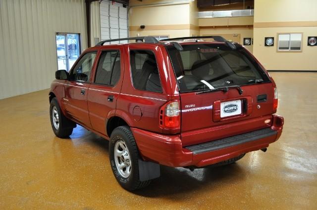 Isuzu Rodeo 2004 photo 2