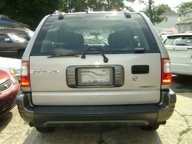 Isuzu Rodeo 2004 photo 4