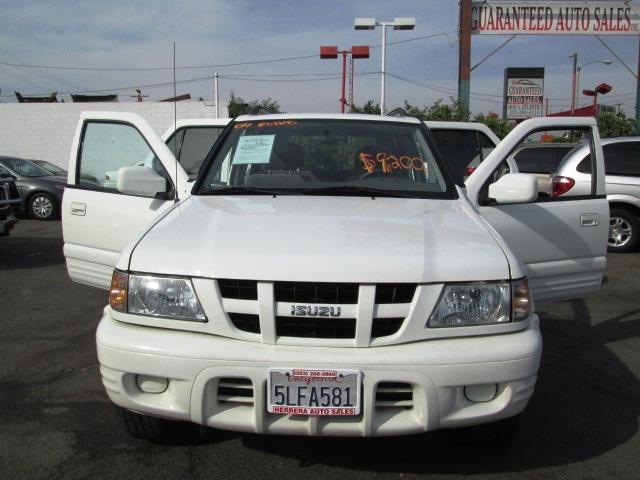 Isuzu Rodeo XR SUV