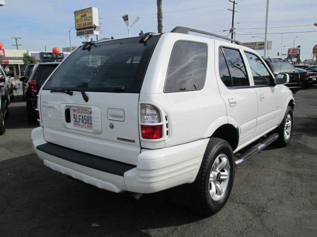 Isuzu Rodeo 2004 photo 2