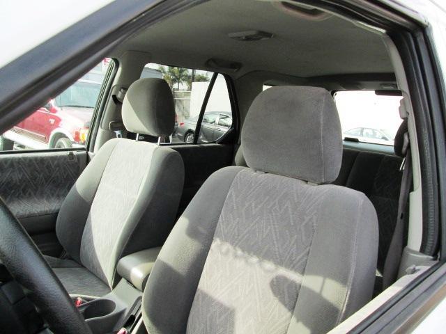 Isuzu Rodeo 2004 photo 3