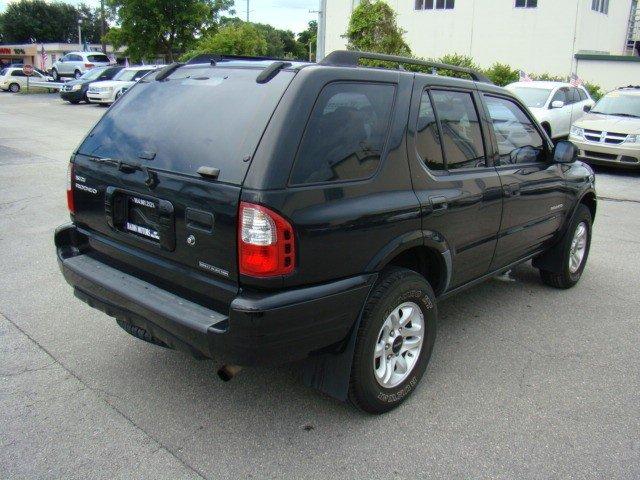 Isuzu Rodeo 2004 photo 4