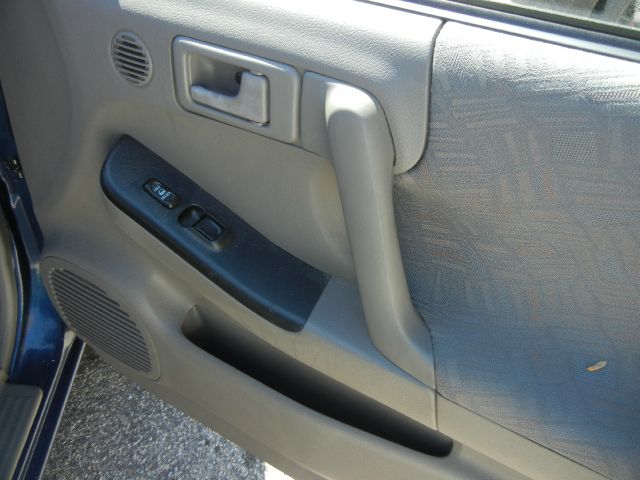 Isuzu Rodeo 2004 photo 10