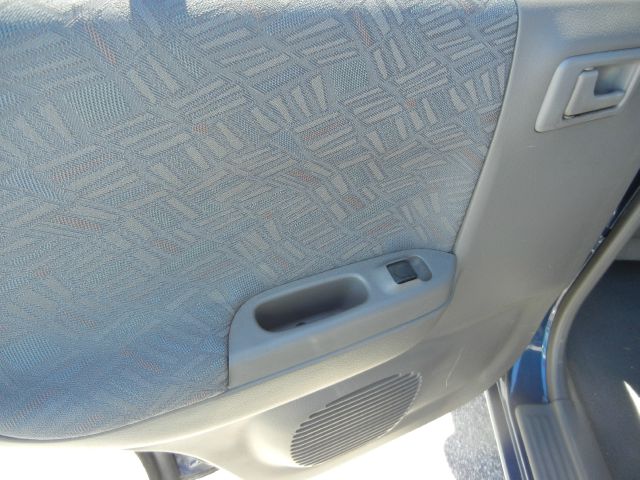 Isuzu Rodeo 2004 photo 20