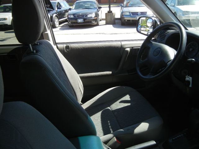 Isuzu Rodeo 2004 photo 9