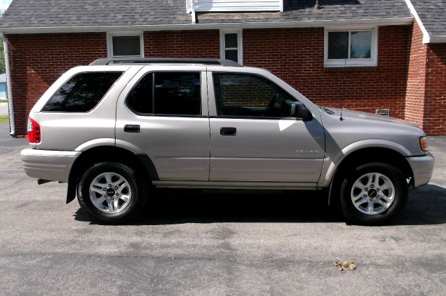 Isuzu Rodeo 2004 photo 2