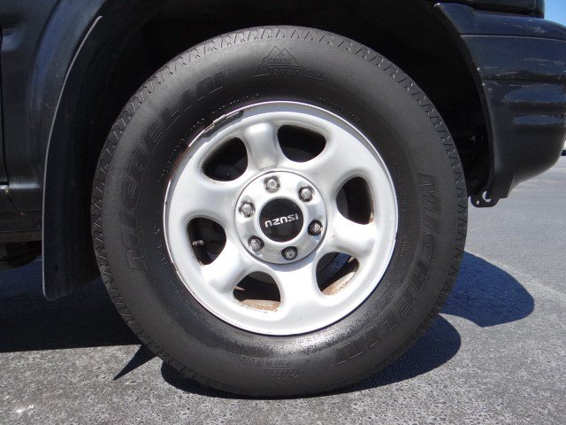 Isuzu Rodeo 2004 photo 3