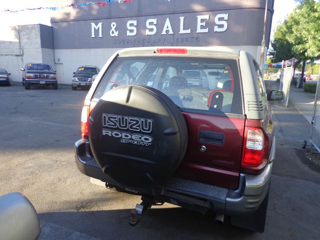 Isuzu Rodeo Sport 2002 photo 3