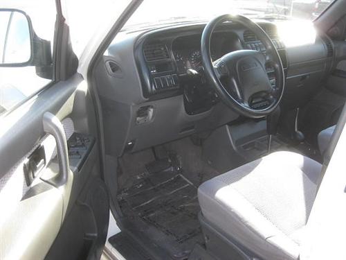 Isuzu Trooper 1999 photo 1