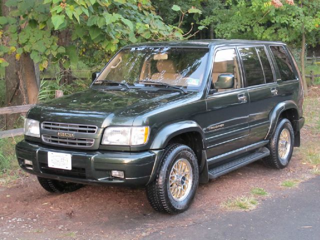 Isuzu Trooper 2000 photo 2