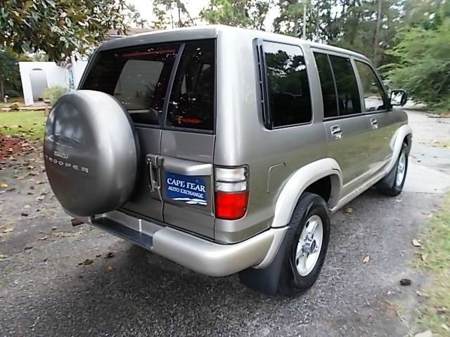 Isuzu Trooper 2001 photo 2