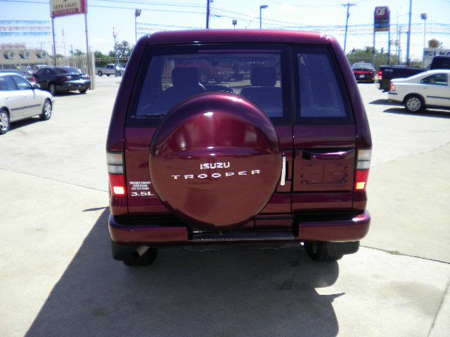 Isuzu Trooper 2001 photo 1