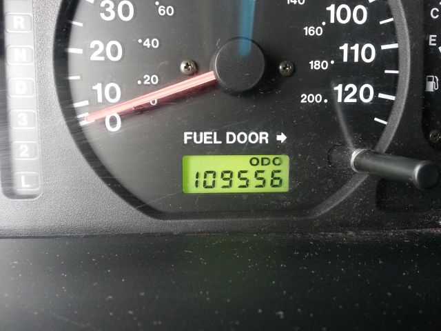 Isuzu Trooper II 1999 photo 3