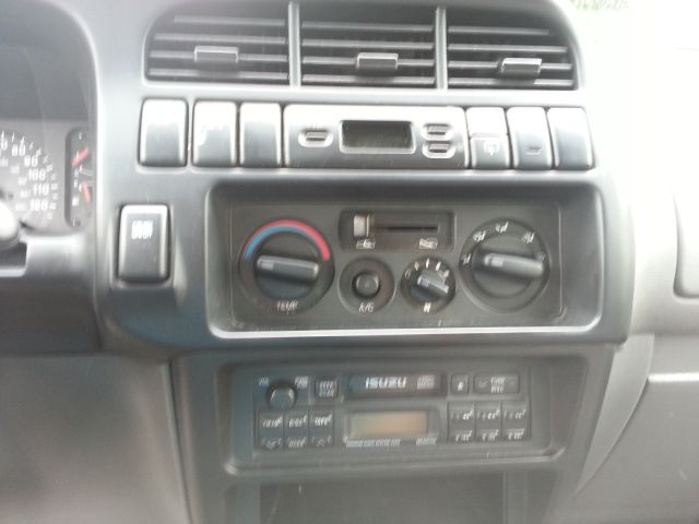 Isuzu Trooper II 1999 photo 5