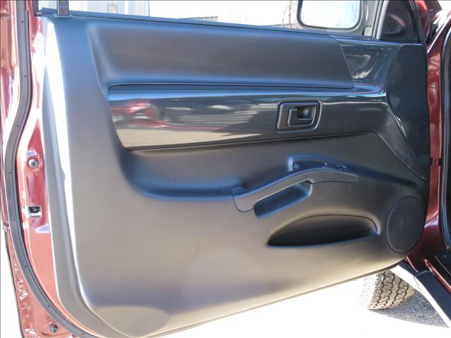 Isuzu VehiCross 2000 photo 3