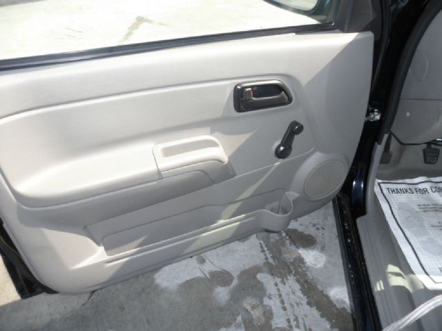 Isuzu i-280 2006 photo 5