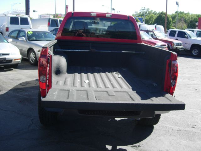 Isuzu i-350 2006 photo 4