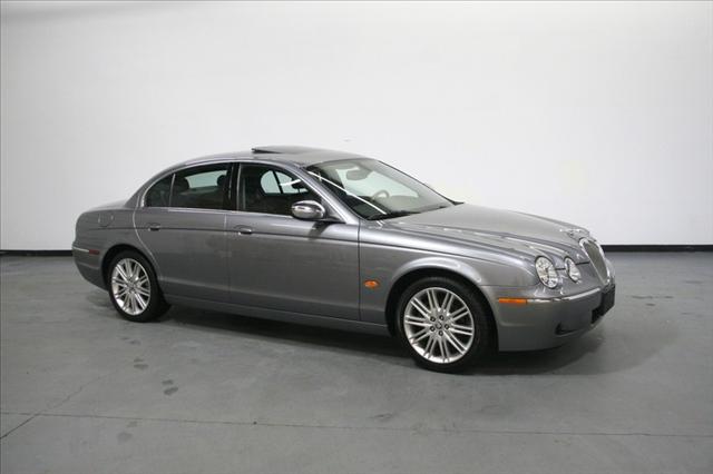 JAGUAR S-Type Bucket Lift Sedan