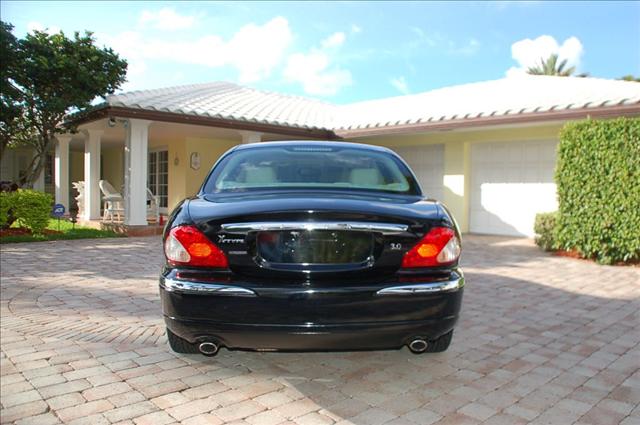 JAGUAR X-Type 2004 photo 4