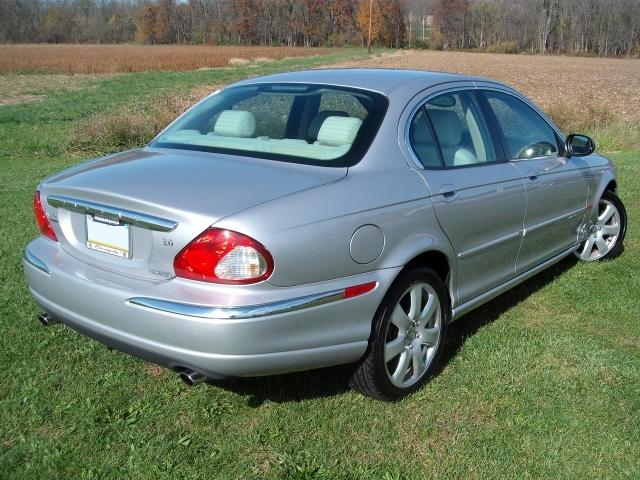 JAGUAR X-Type Base Sedan
