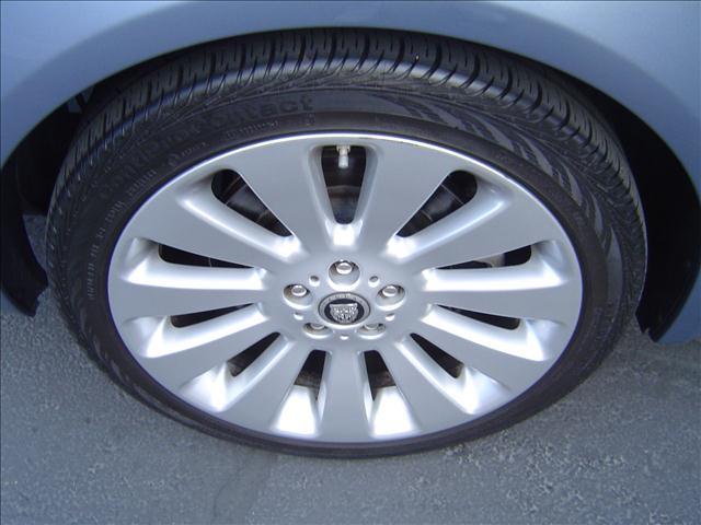 JAGUAR XF 2009 photo 4