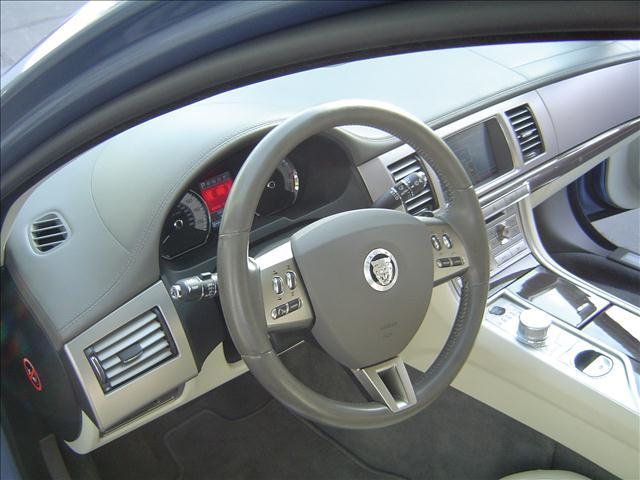 JAGUAR XF 2009 photo 5