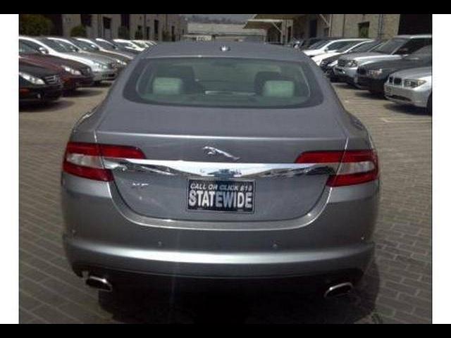 JAGUAR XF CLUB CAB SLT Sedan