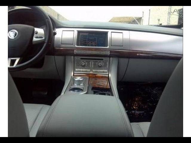 JAGUAR XF 2009 photo 2