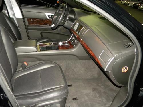 JAGUAR XF 2009 photo 3