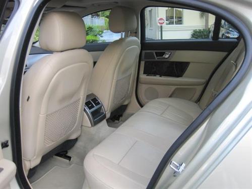 JAGUAR XF 2009 photo 3
