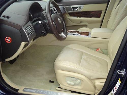 JAGUAR XF 2009 photo 2