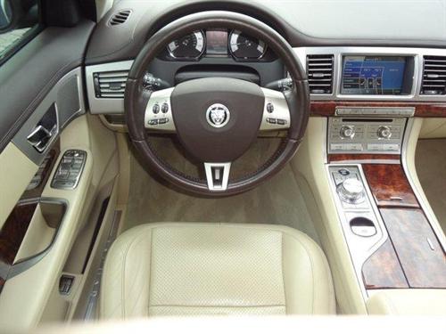 JAGUAR XF 2009 photo 4