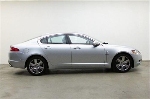 JAGUAR XF 2009 photo 2