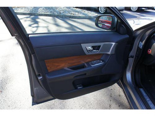 JAGUAR XF 2009 photo 4