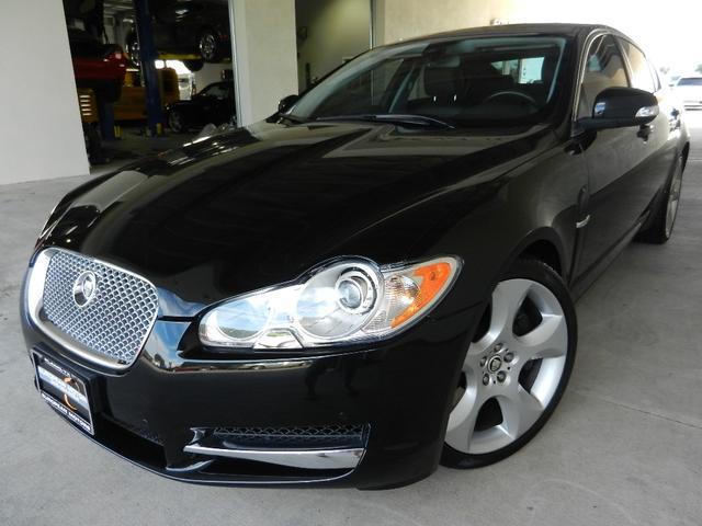 JAGUAR XF X Sedan