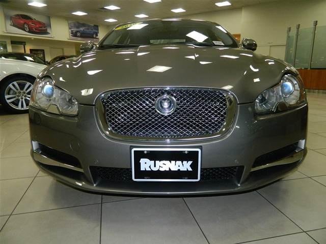 JAGUAR XF 2010 photo 2