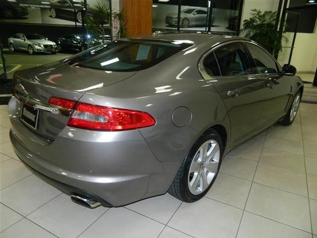 JAGUAR XF 2010 photo 4