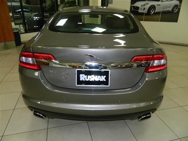 JAGUAR XF 2010 photo 5