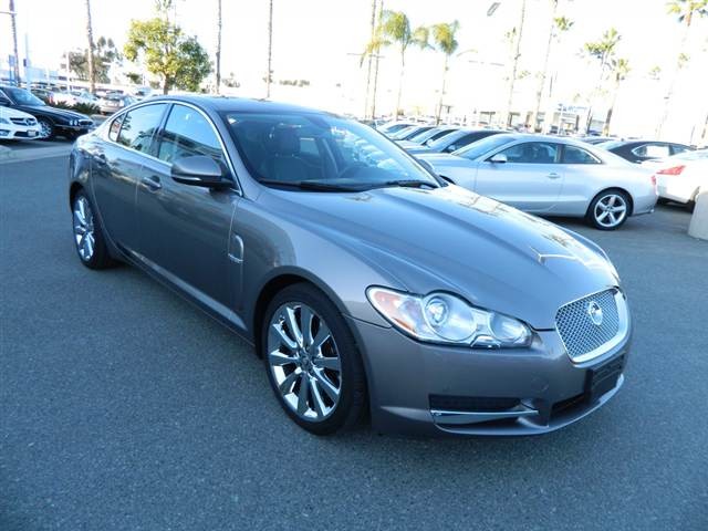 JAGUAR XF 2010 photo 2