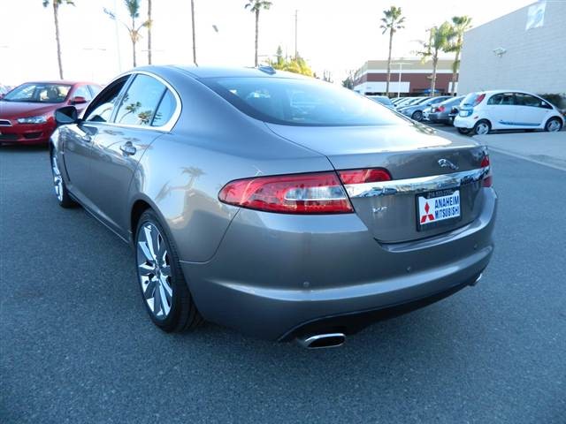 JAGUAR XF 2010 photo 4