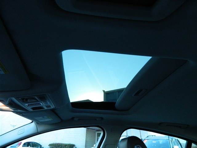 JAGUAR XF 2010 photo 5