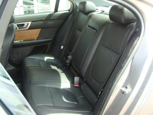 JAGUAR XF 2010 photo 5