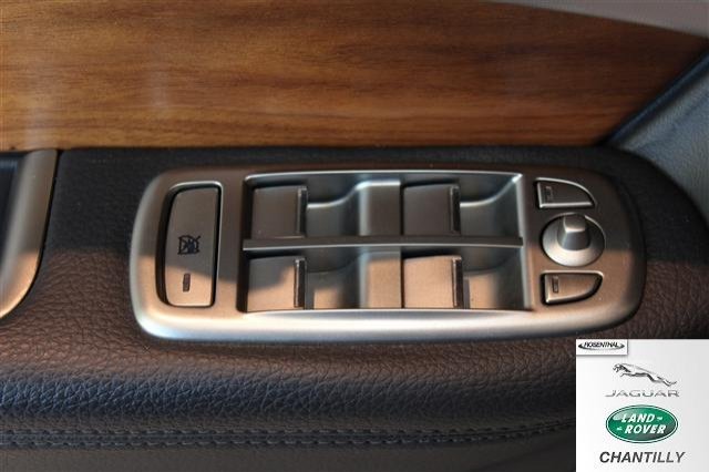 JAGUAR XF 2010 photo 5